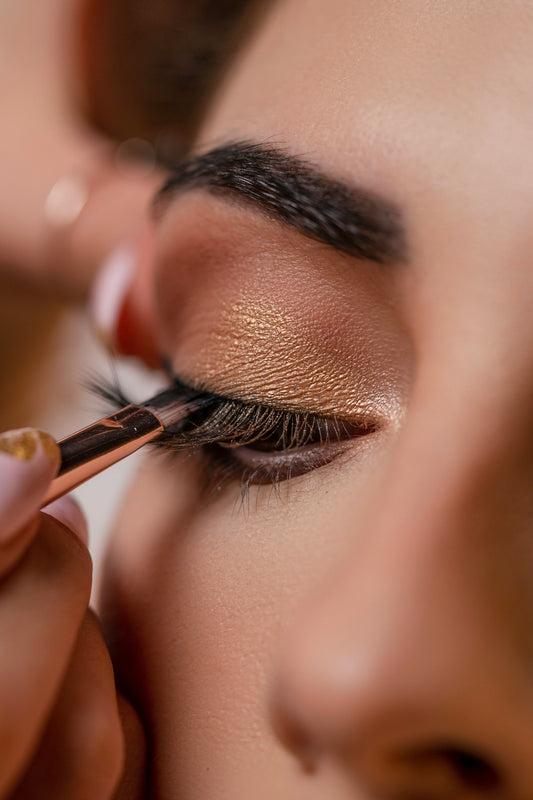 Minimalist Makeup: Less Product, More Glow